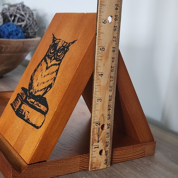 📚 Wooden Book Stand with Glass Holder – Owl Design, NEW, Reader’s Décor - Picture 12 of 16